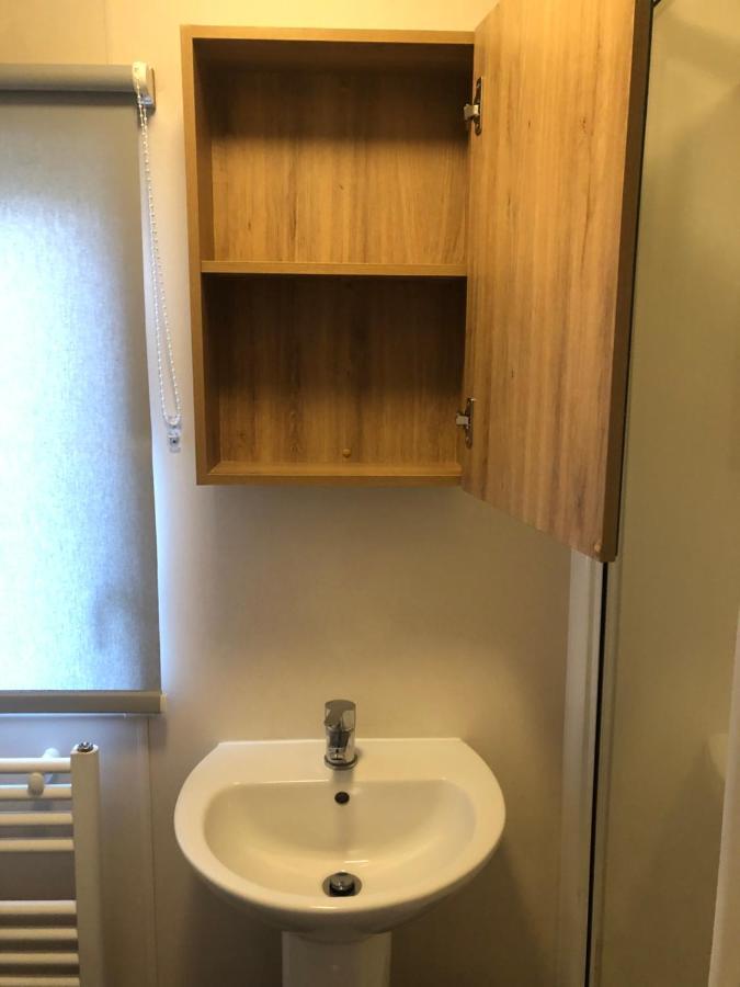 Classy Caravan With Ample Space Bembridge Exterior foto